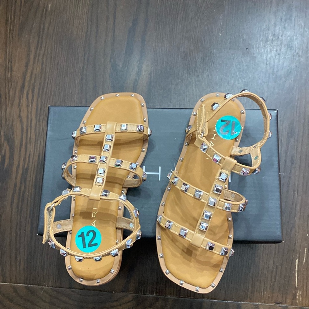 Girls Tahari sandal size 12.